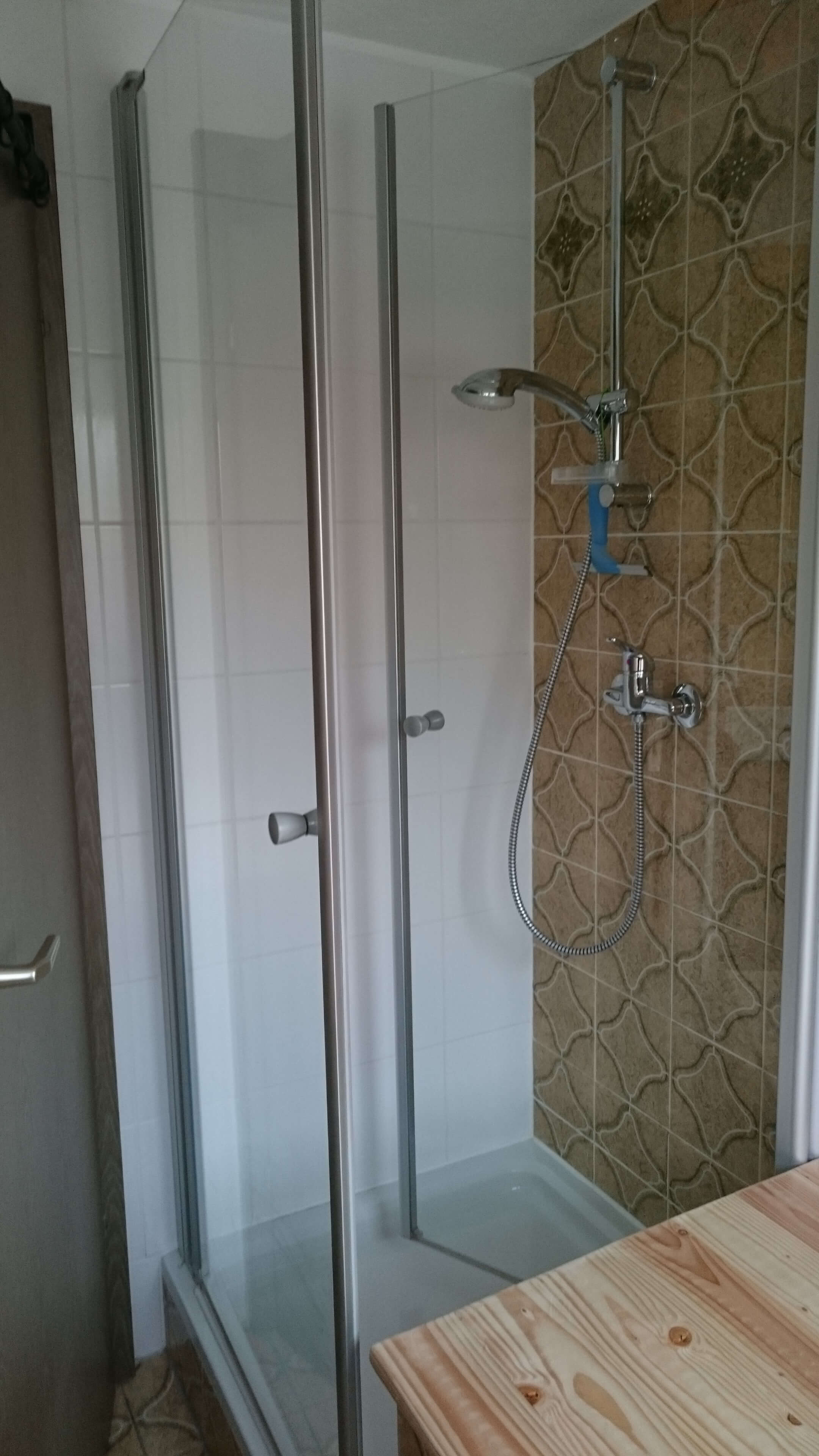 Bad Dachgeschoss Zimmer Neckarsulm Dusche im Dachgeschoss Zimmer Neckarsulm