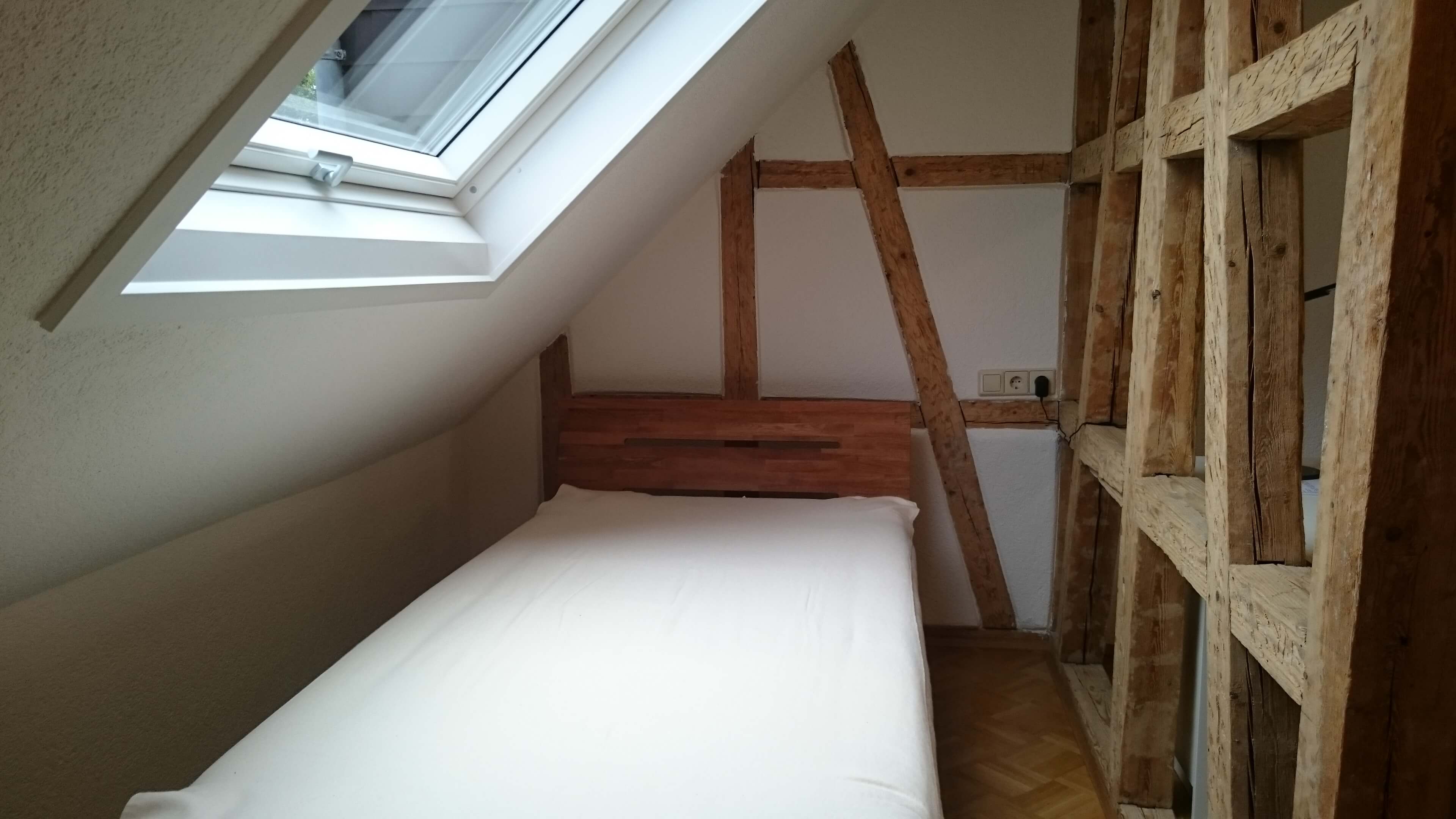Zimmer 3 Dachgeschoss Neckarsulm Zimmer 3 in Dachgeschoss WG Neckarsulm